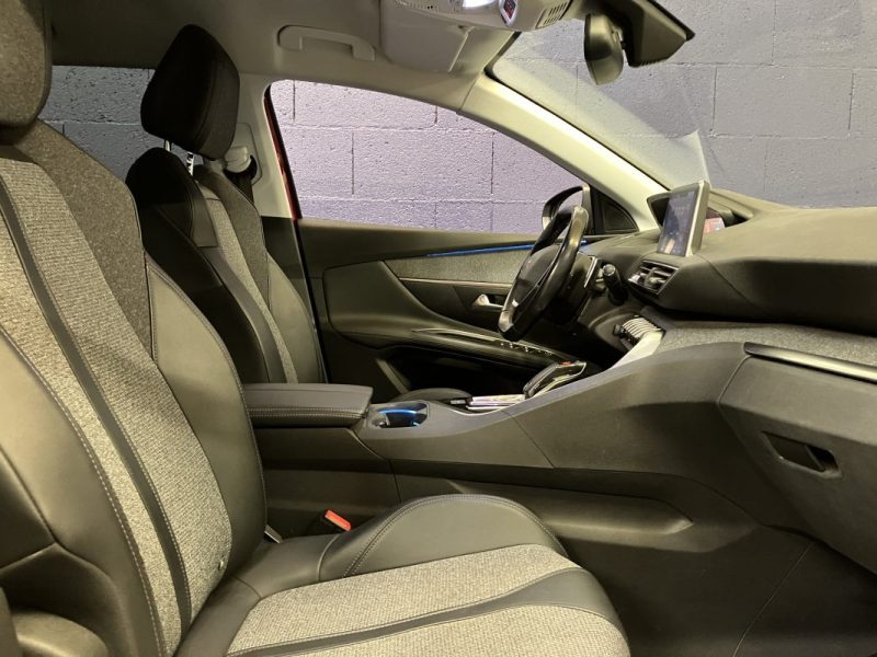PEUGEOT 3008 1.5 BlueHDi 130ch Allure EAT8 94.000km Entretien Peugeot