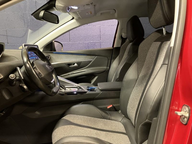 PEUGEOT 3008 1.5 BlueHDi 130ch Allure EAT8 94.000km Entretien Peugeot