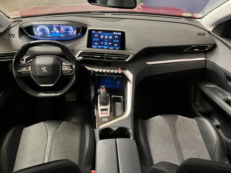 PEUGEOT 3008 1.5 BlueHDi 130ch Allure EAT8 94.000km Entretien Peugeot
