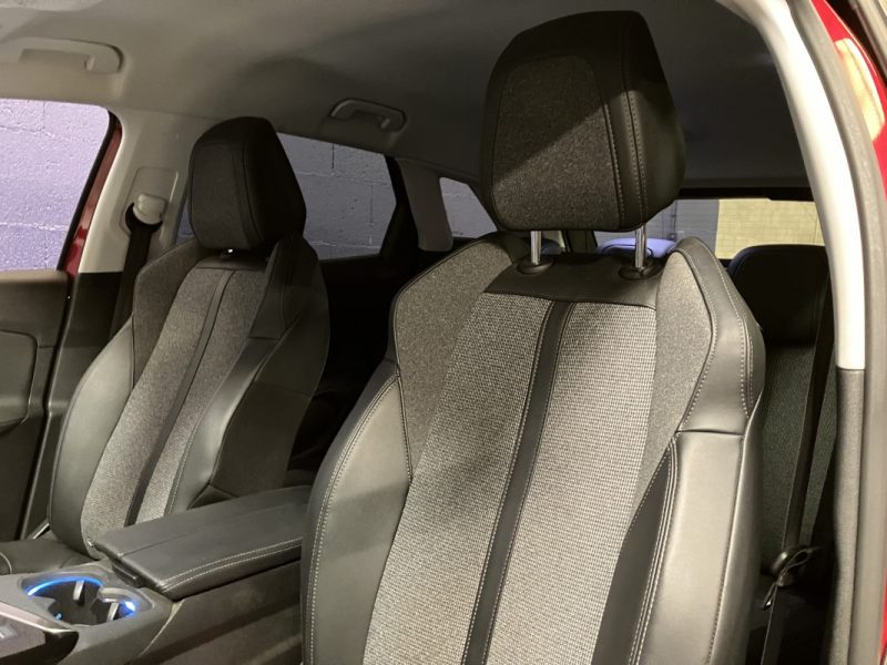 PEUGEOT 3008 1.5 BlueHDi 130ch Allure EAT8 94.000km Entretien Peugeot