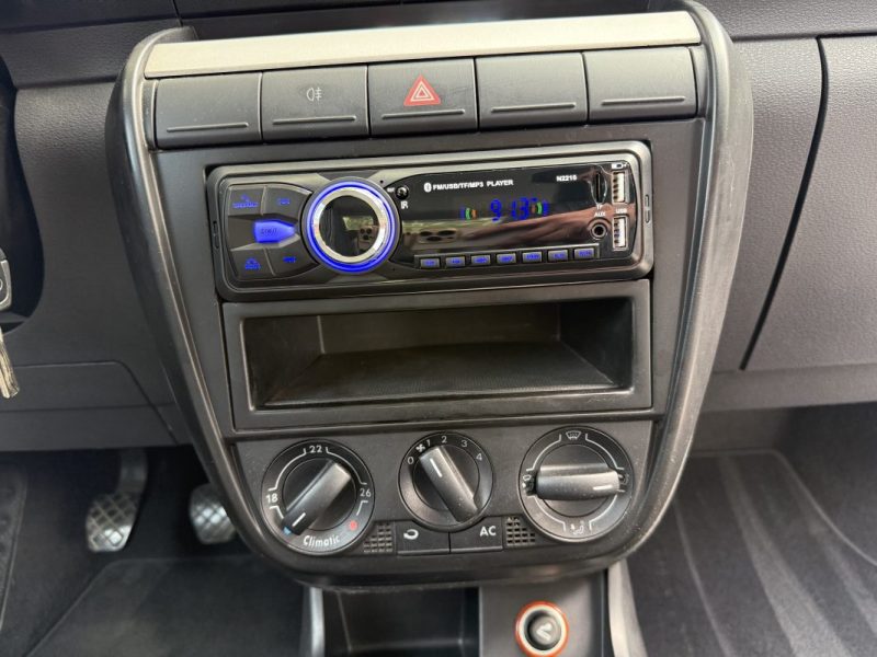 VOLKSWAGEN FOX 2006 CLIM MOTEUR À CHAINE 