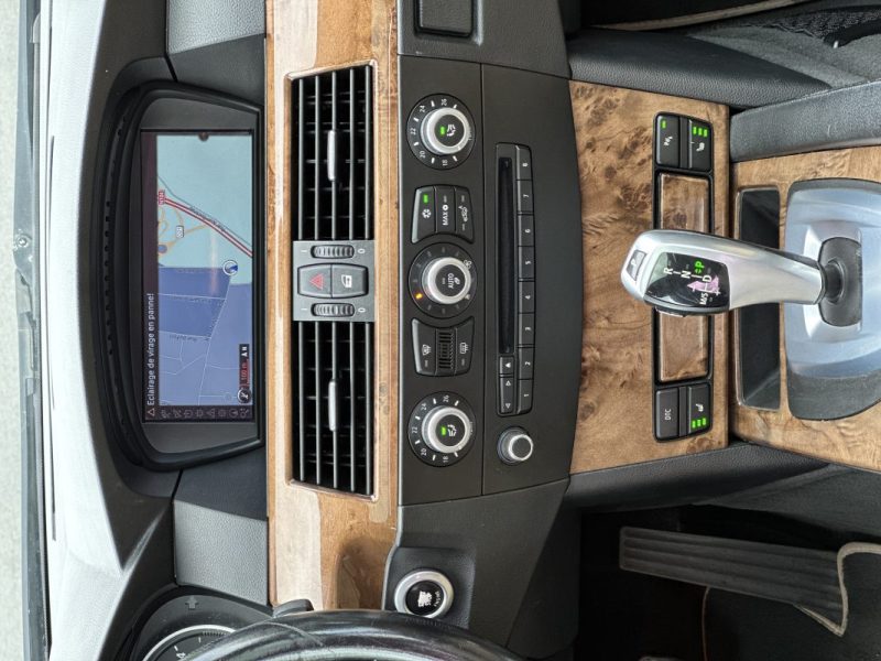 BMW SERIE 5 530d XDrive 235 CV Phase 2 / Paiement 4X ou 10X Possible