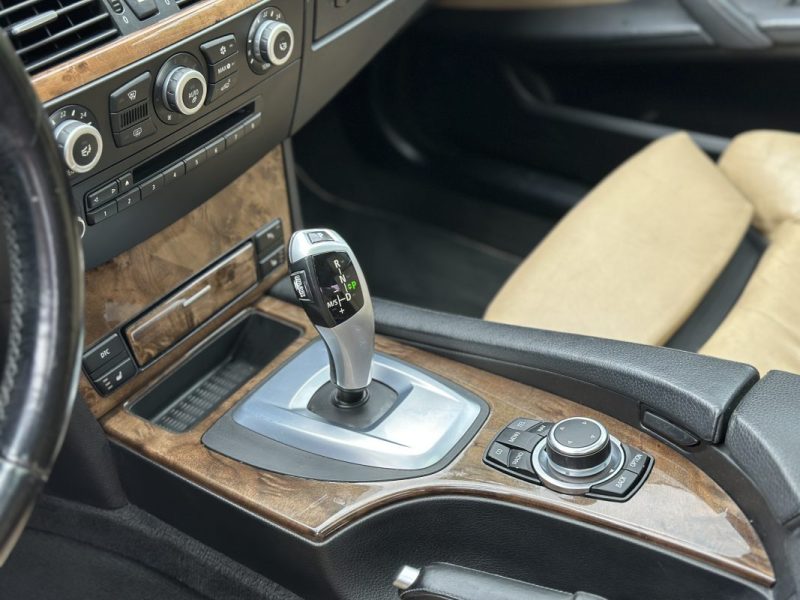 BMW SERIE 5 530d XDrive 235 CV Phase 2 / Paiement 4X ou 10X Possible