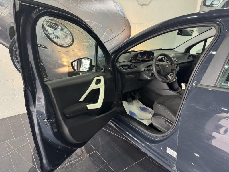 PEUGEOT 208 2018 1.2 PureTech 68ch E6.c Like 5p