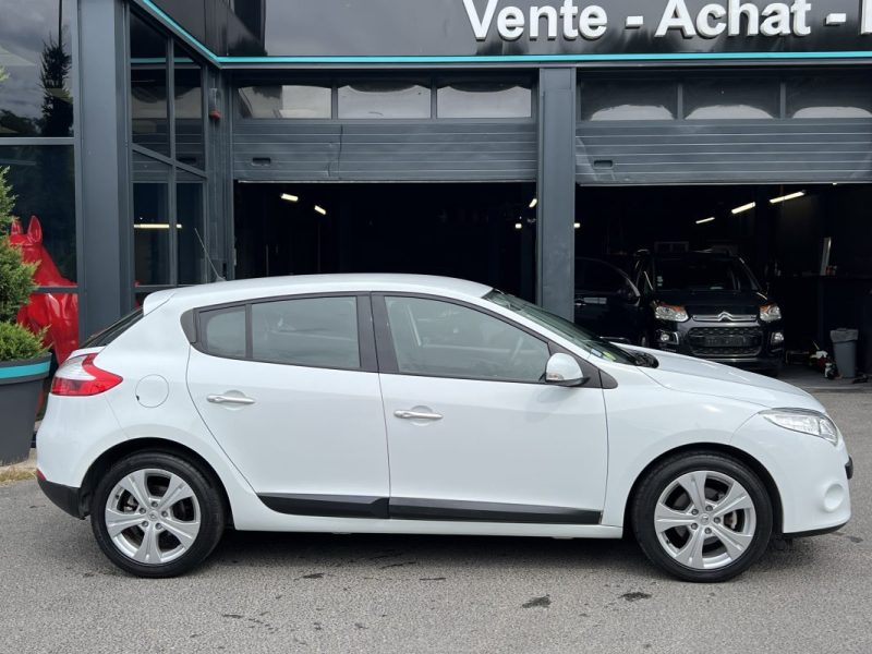 RENAULT MEGANE 3 III 1.5 DCI 110 Cv PREMIERE MAIN / BVM6 35 900 Kms CRIT AIR 2  - GARANTIE 1 AN