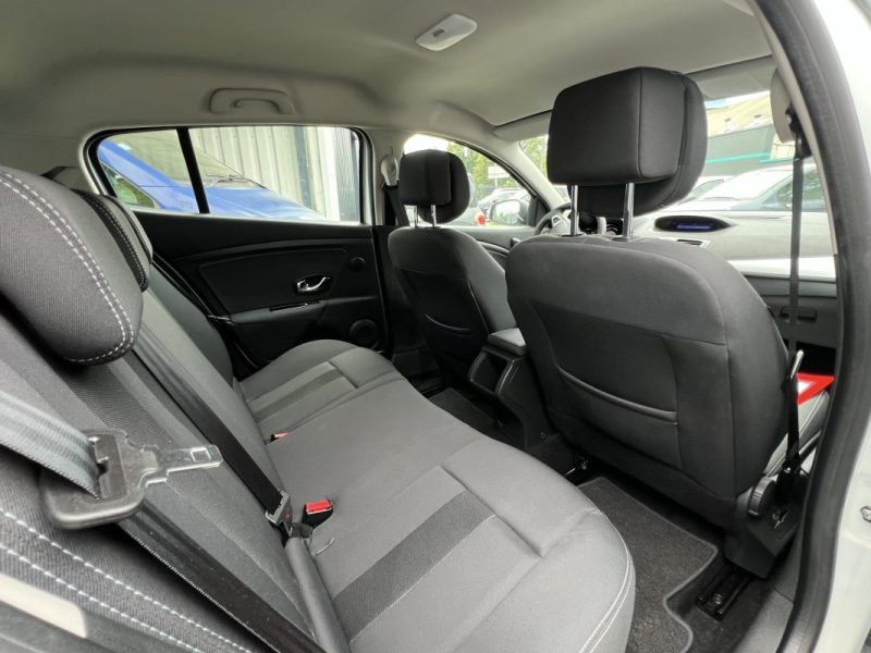 RENAULT MEGANE 3 III 1.5 DCI 110 Cv PREMIERE MAIN / BVM6 35 900 Kms CRIT AIR 2  - GARANTIE 1 AN