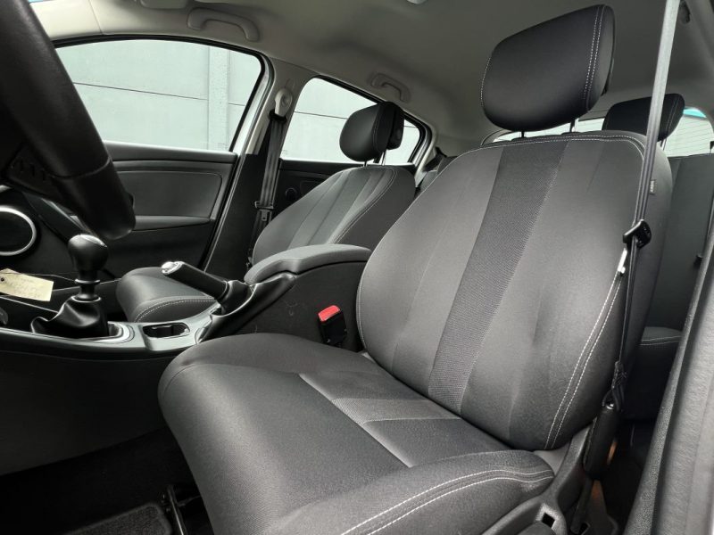 RENAULT MEGANE 3 III 1.5 DCI 110 Cv PREMIERE MAIN / BVM6 35 900 Kms CRIT AIR 2  - GARANTIE 1 AN