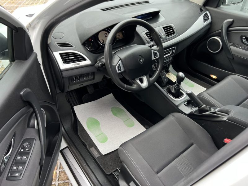 RENAULT MEGANE 3 III 1.5 DCI 110 Cv PREMIERE MAIN / BVM6 35 900 Kms CRIT AIR 2  - GARANTIE 1 AN