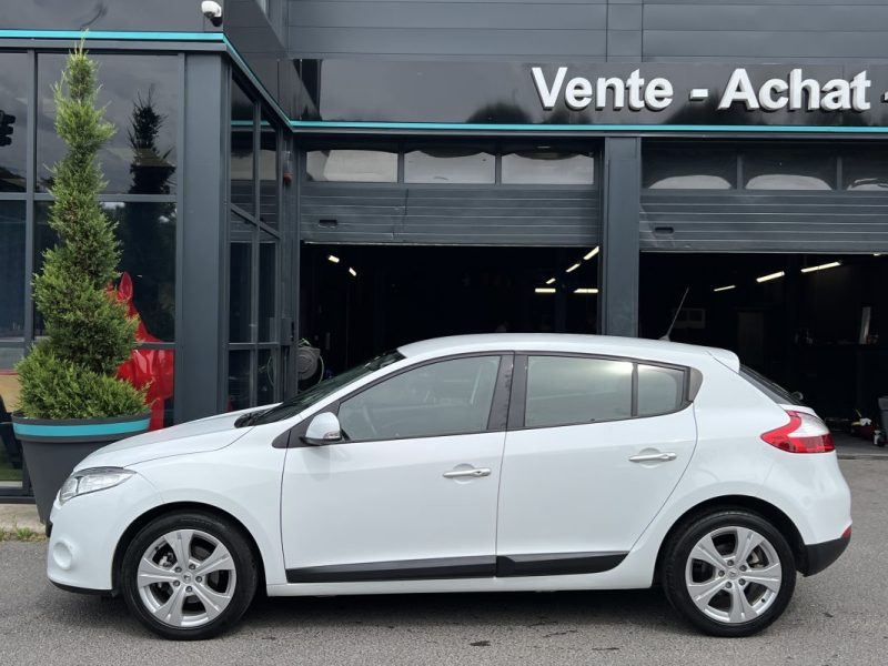 RENAULT MEGANE 3 III 1.5 DCI 110 Cv PREMIERE MAIN / BVM6 35 900 Kms CRIT AIR 2  - GARANTIE 1 AN