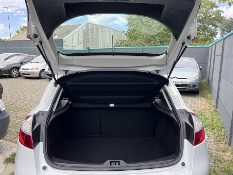 RENAULT MEGANE 3 III 1.5 DCI 110 Cv PREMIERE MAIN / BVM6 35 900 Kms CRIT AIR 2  - GARANTIE 1 AN