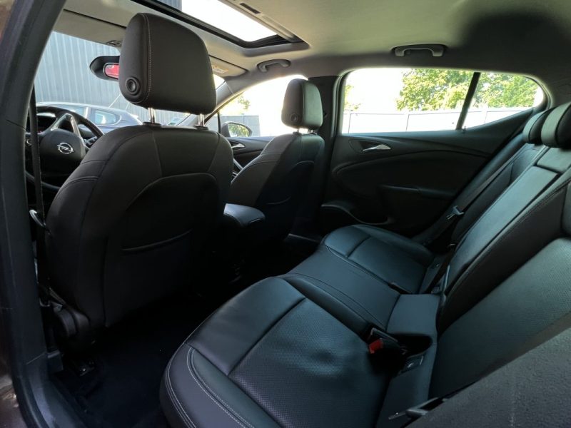 OPEL ASTRA 5 V 1.4 TURBO 125 1ERE MAIN APPLE & ANDROID INTERIEUR CUIR TOIT OUVRANT  - GARANTIE 1 AN