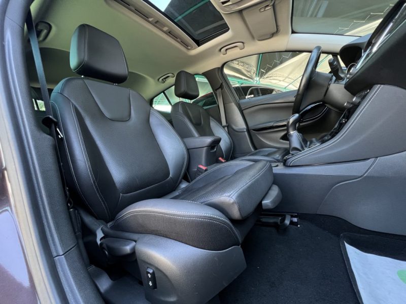 OPEL ASTRA 5 V 1.4 TURBO 125 1ERE MAIN APPLE & ANDROID INTERIEUR CUIR TOIT OUVRANT  - GARANTIE 1 AN