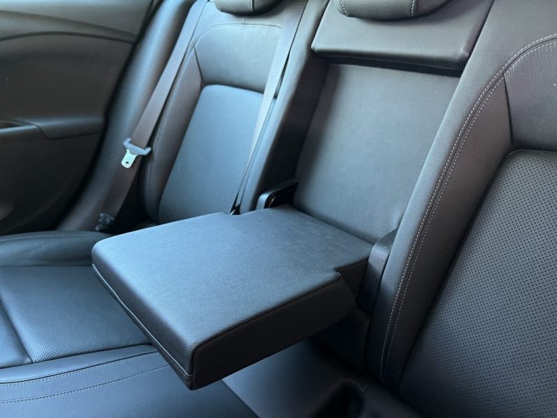 OPEL ASTRA 5 V 1.4 TURBO 125 1ERE MAIN APPLE & ANDROID INTERIEUR CUIR TOIT OUVRANT  - GARANTIE 1 AN