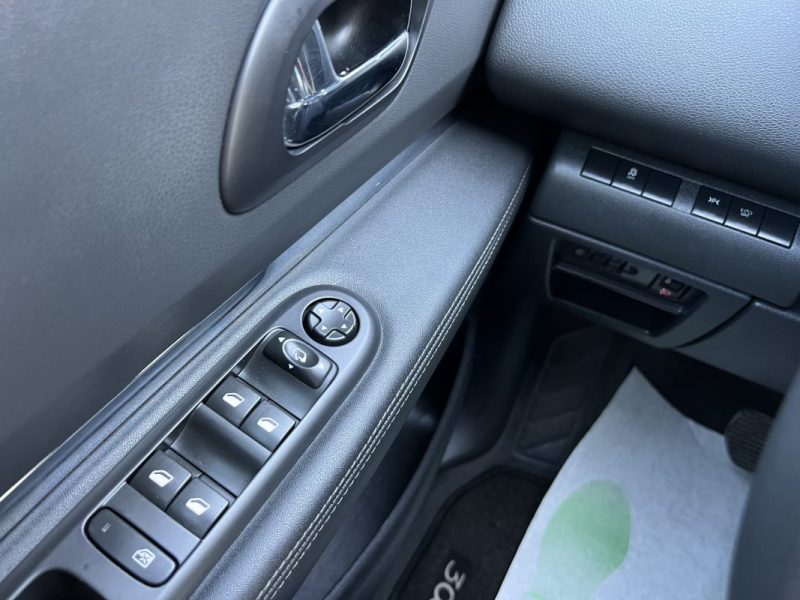 PEUGEOT 3008 PHASE 2 ALLURE 1.6 THP 165 Cv 1ERE MAIN 14 100 Km BOITE AUTO CRIT AIR 1 - GARANTIE 1 AN