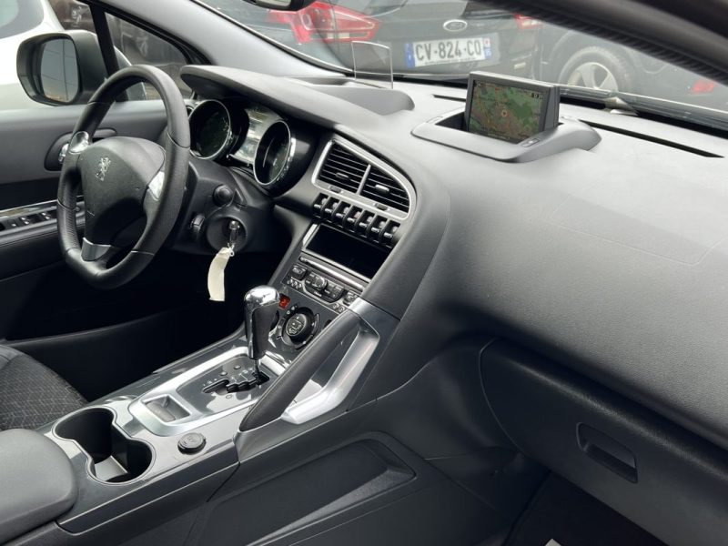 PEUGEOT 3008 PHASE 2 ALLURE 1.6 THP 165 Cv 1ERE MAIN 14 100 Km BOITE AUTO CRIT AIR 1 - GARANTIE 1 AN