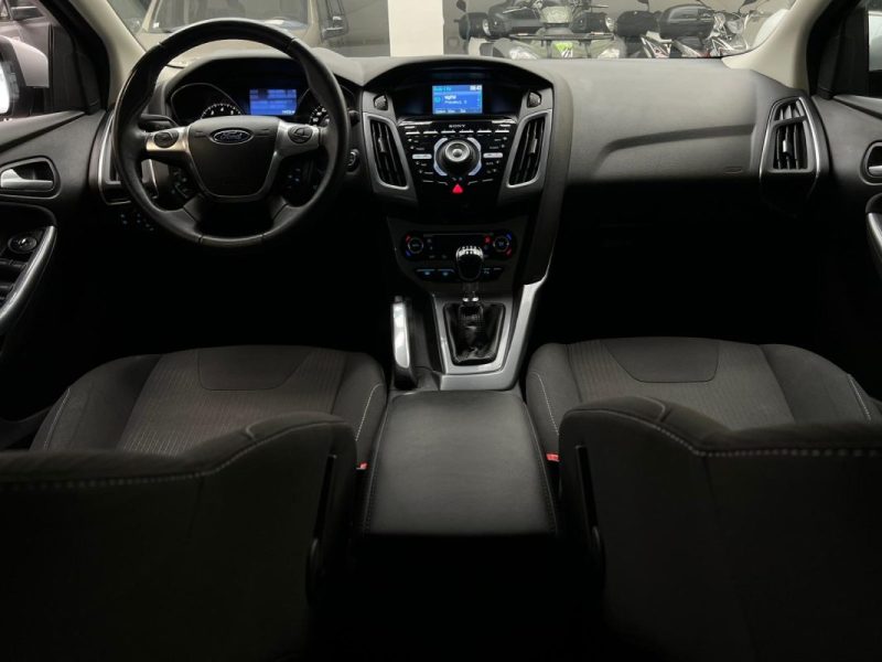 FORD FOCUS 1,6 EcoBoost 150CH Titanium