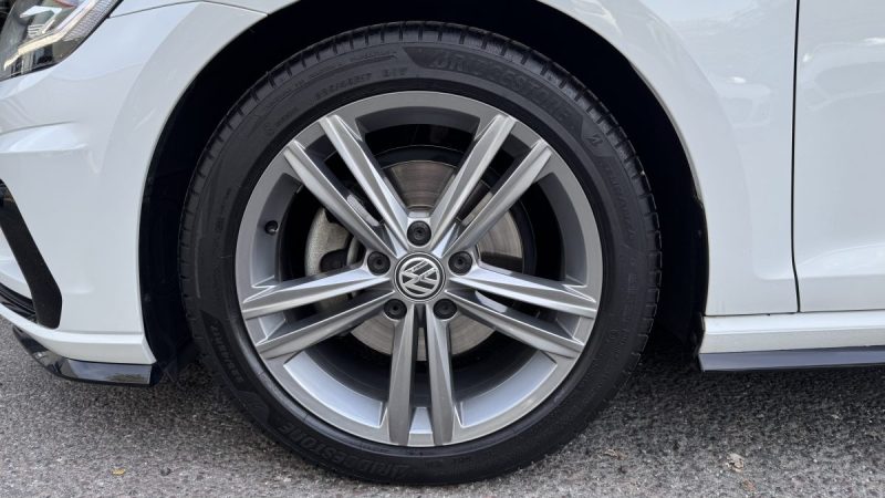 VOLKSWAGEN GOLF VII 1.6 TDI 115ch R-Line - Suivi Entretien Complet