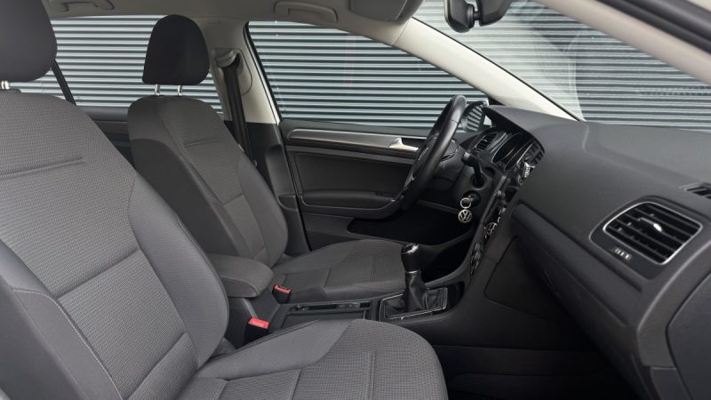 VOLKSWAGEN GOLF VII 1.6 TDI 115ch R-Line - Suivi Entretien Complet
