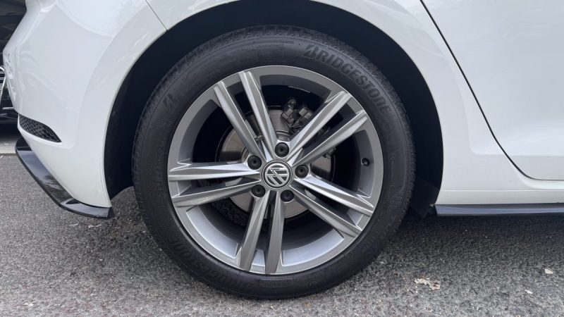 VOLKSWAGEN GOLF VII 1.6 TDI 115ch R-Line - Suivi Entretien Complet