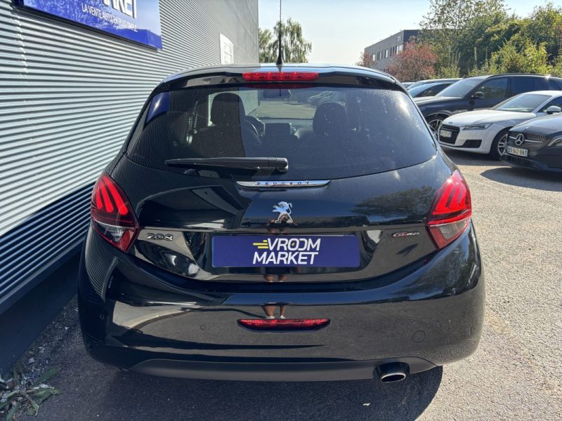 PEUGEOT 208 1.2 PureTech 110ch GT Line - Distribution ok