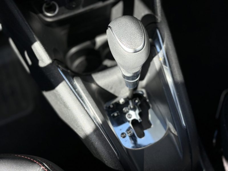 PEUGEOT 208 1.2 PureTech 110ch GT Line - Distribution ok