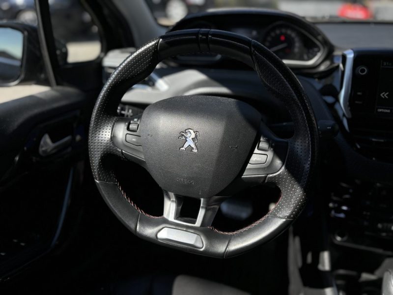 PEUGEOT 208 1.2 PureTech 110ch GT Line - Distribution ok