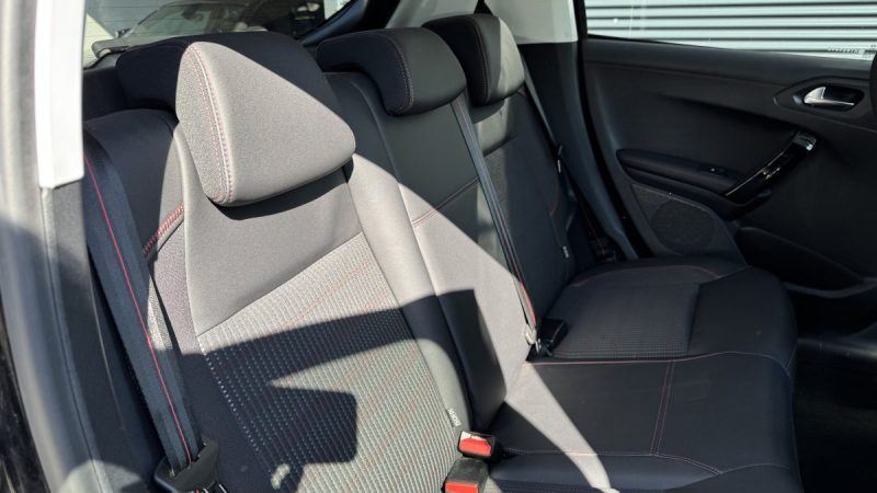 PEUGEOT 208 1.2 PureTech 110ch GT Line - Distribution ok