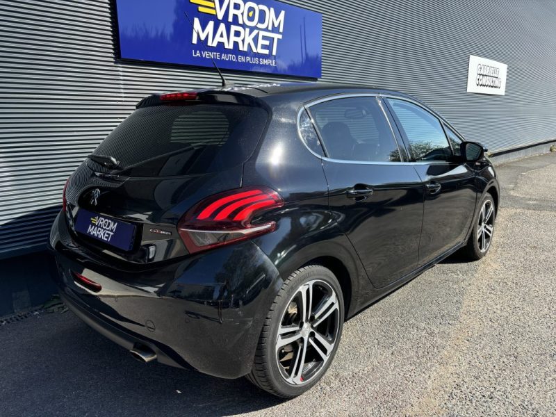 PEUGEOT 208 1.2 PureTech 110ch GT Line - Distribution ok
