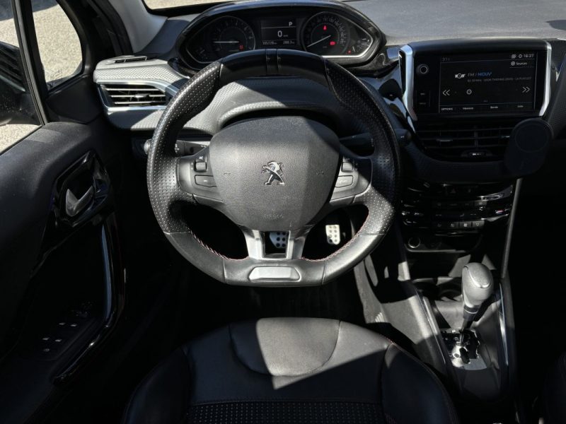 PEUGEOT 208 1.2 PureTech 110ch GT Line - Distribution ok