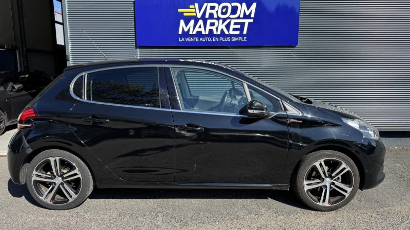 PEUGEOT 208 1.2 PureTech 110ch GT Line - Distribution ok
