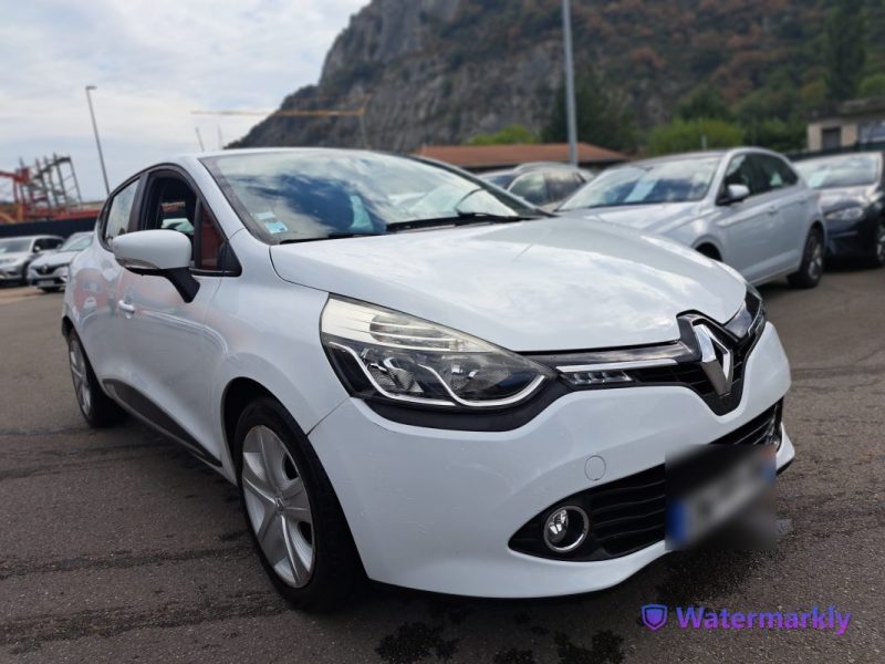 RENAULT CLIO 2015