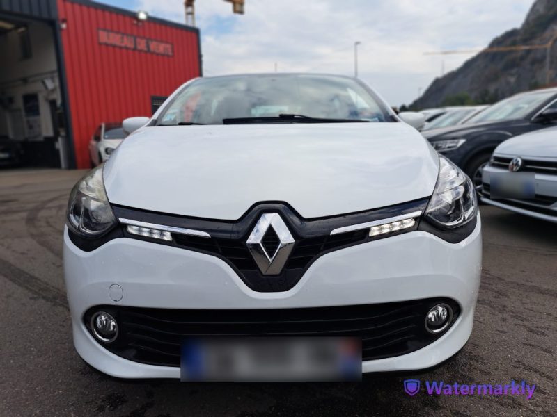 RENAULT CLIO 2015