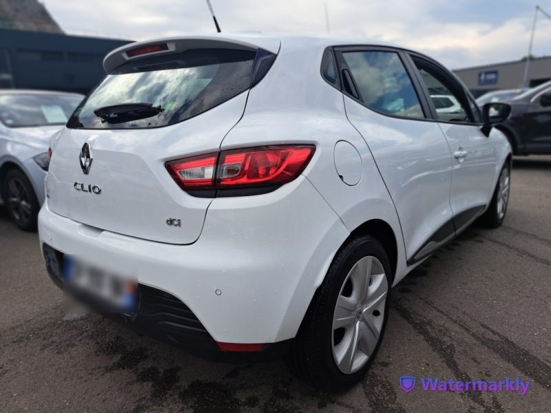 RENAULT CLIO 2015