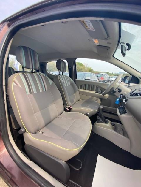 RENAULT TWINGO 1.5 DCI 75 ZEN 2014