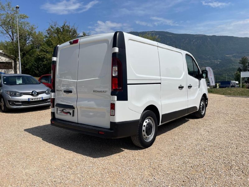 RENAULT Trafic L1 H1 - 3.0T 2.0 dCi 130ch