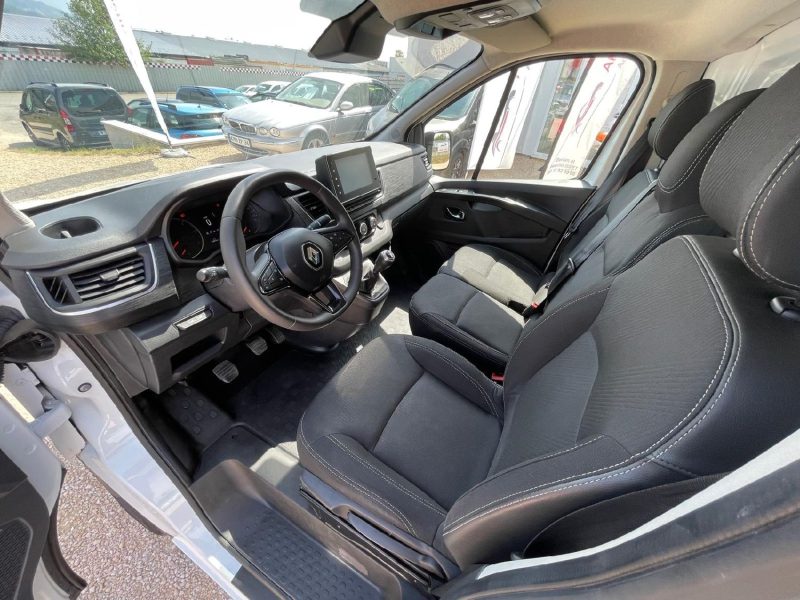 RENAULT Trafic L1 H1 - 3.0T 2.0 dCi 130ch