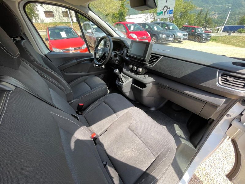 RENAULT Trafic L1 H1 - 3.0T 2.0 dCi 130ch