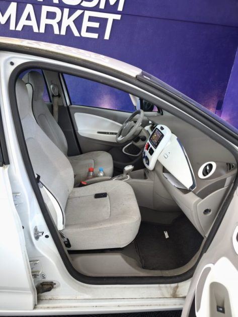 RENAULT ZOE ZEN BATTERIE INCLUSE 22KW  2015 - DEMARRAGE SANS CLES - VITRES ELECTRIQUES - GPS -