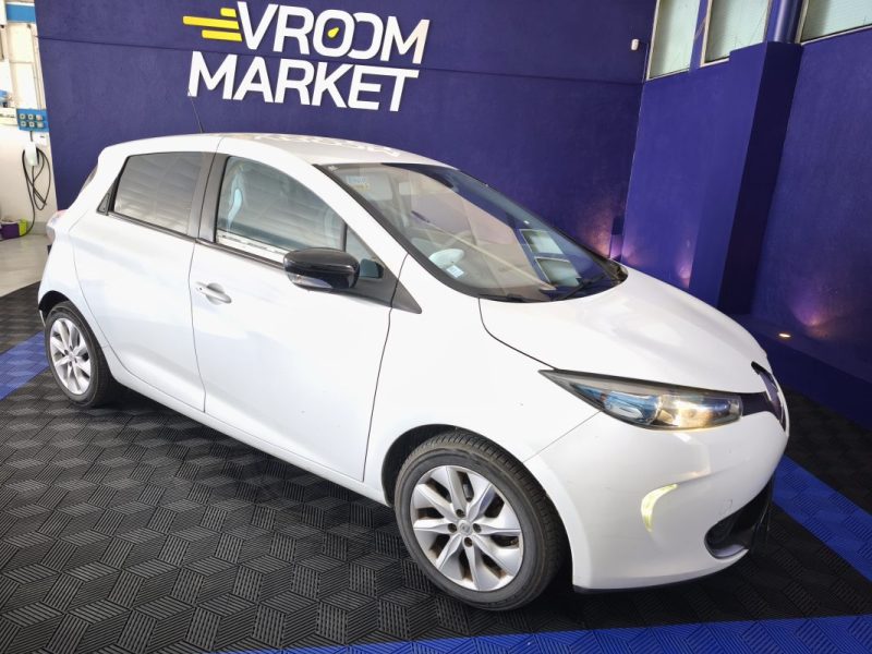 RENAULT ZOE ZEN BATTERIE INCLUSE 22KW  2015 - DEMARRAGE SANS CLES - VITRES ELECTRIQUES - GPS -