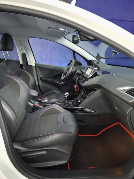 PEUGEOT 2008 1.2 PURETECH 130 Cv ENTRETIEN COMPLET - GPS - CAMERA DE RECUL - REGULATEUR DE VITESSE  2019