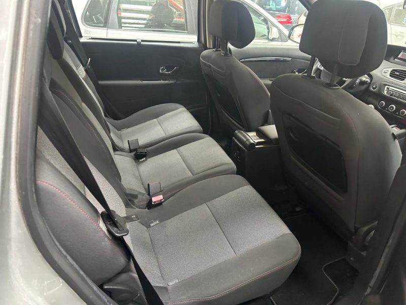 RENAULT MEGANE SCENIC 1.5 dCi 110ch energy Dynamique eco² 2012