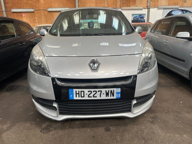 RENAULT MEGANE SCENIC 1.5 dCi 110ch energy Dynamique eco² 2012