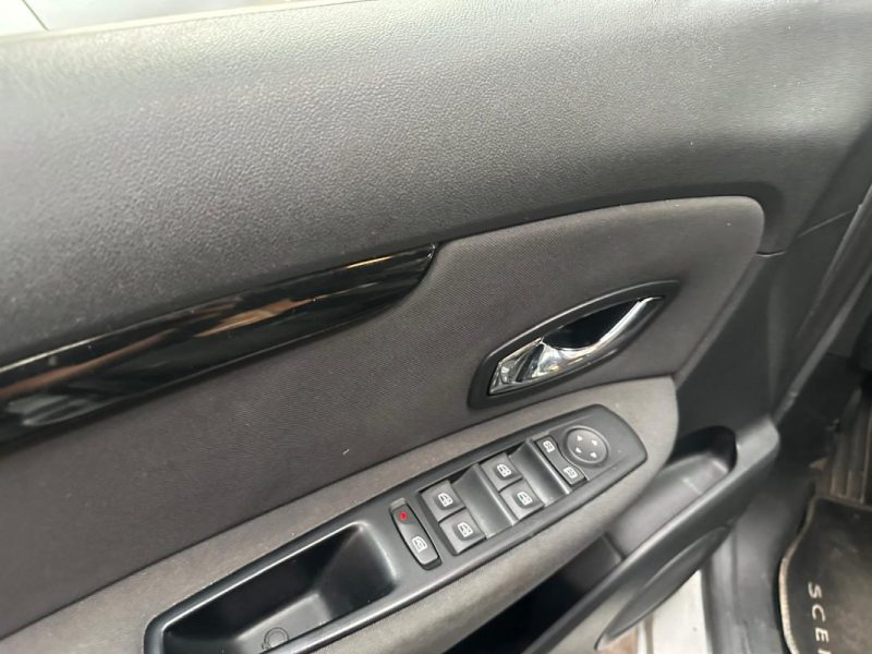 RENAULT MEGANE SCENIC 1.5 dCi 110ch energy Dynamique eco² 2012