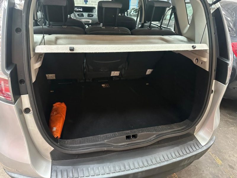 RENAULT MEGANE SCENIC 1.5 dCi 110ch energy Dynamique eco² 2012