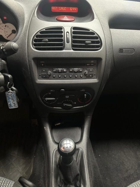 PEUGEOT 206 1.1 ESSENCE 60 CV  2003