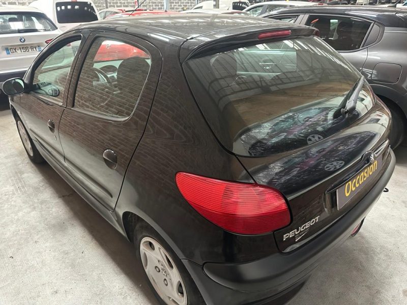 PEUGEOT 206 1.1 ESSENCE 60 CV  2003