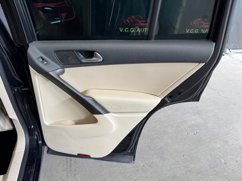 VOLKSWAGEN TIGUAN 2.0 TDI 140 4MOTION Carat 