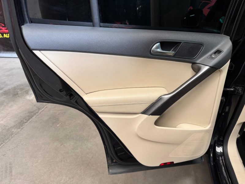 VOLKSWAGEN TIGUAN 2.0 TDI 140 4MOTION Carat 