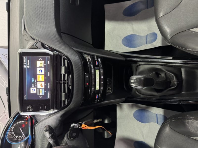 PEUGEOT 2008 1.2 PureTech 82ch Active 2018