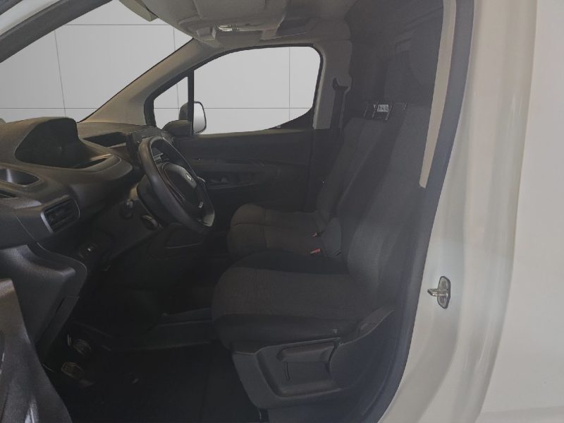 PEUGEOT PARTNER 2021